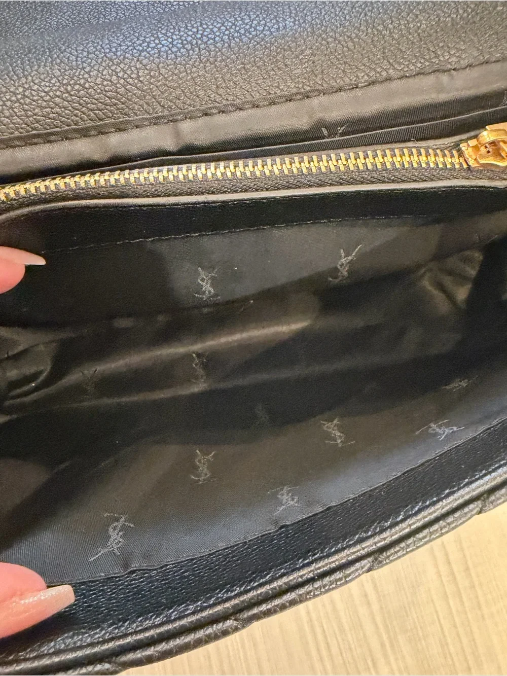 N/A satchel black